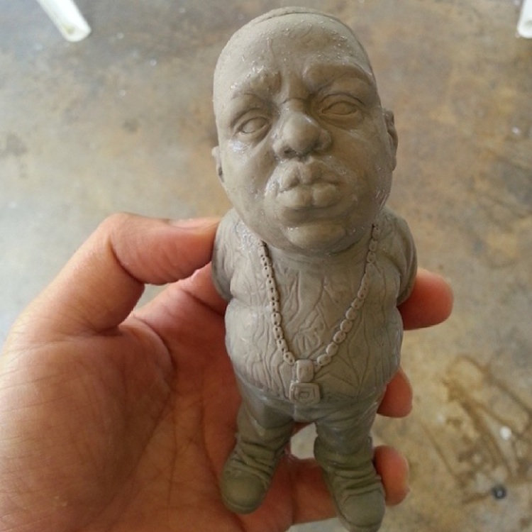 Custom_Hand_Painted_Sculptures_of_Tupac_and_Biggie_Smalls_by_Plastic_Cell_2014_06
