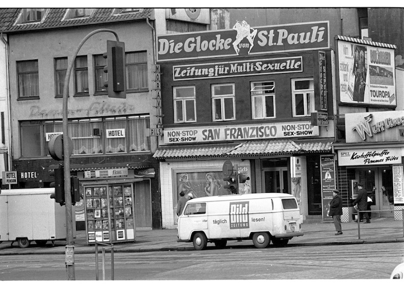 Hamburg_In_The_Early_70s_B_and_W_Photography_by_Heinrich_Klaffs_2014_03