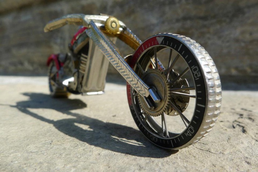 Model_Motorbikes_Made_Entirely_From_Discarded_Watch_Parts_2014_10