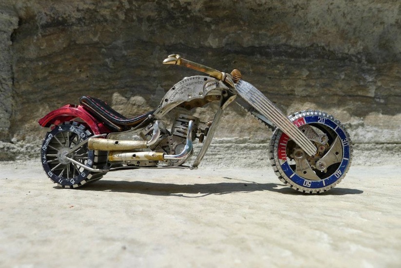 Model_Motorbikes_Made_Entirely_From_Discarded_Watch_Parts_2014_11