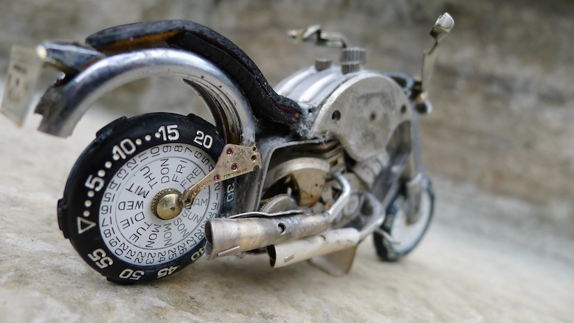 Model_Motorbikes_Made_Entirely_From_Discarded_Watch_Parts_2014_13