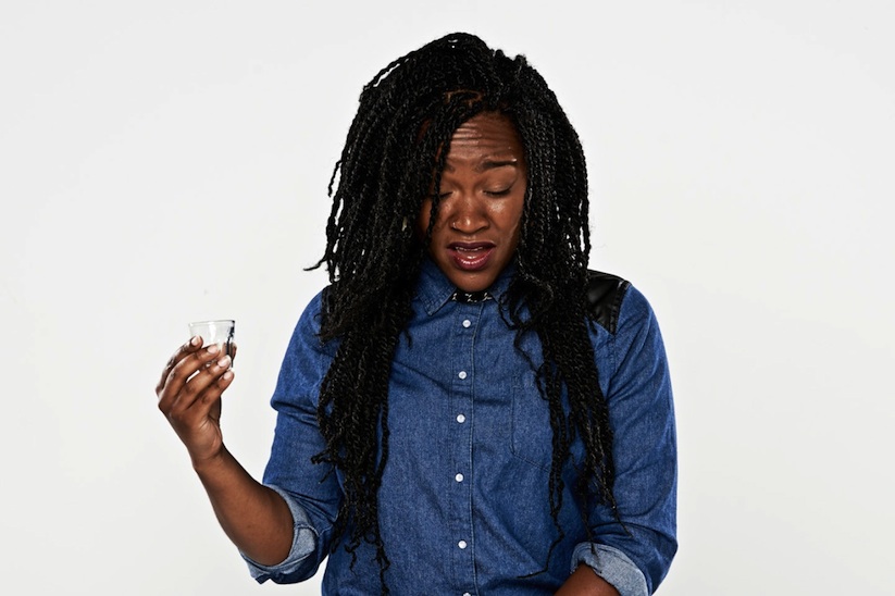 Shot_Face_Photographer_Takes_Humorous_Images_Of_People_Doing_Shots_2014_01