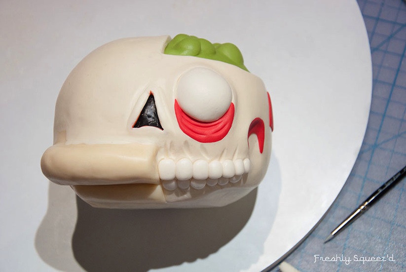 Cutout_Ralph_Ralph_Wiggum_From_The_Simpsons_Turned_Into_A_Creepy_Cake_2014_06