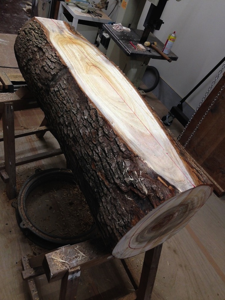 Life_Size_Sculpture_Carved_From_A_Tree_Trunk_by_Yoshitoshi_Kanemaki_2014_06