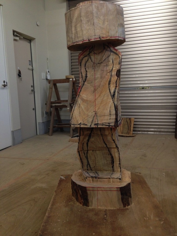 Life_Size_Sculpture_Carved_From_A_Tree_Trunk_by_Yoshitoshi_Kanemaki_2014_08