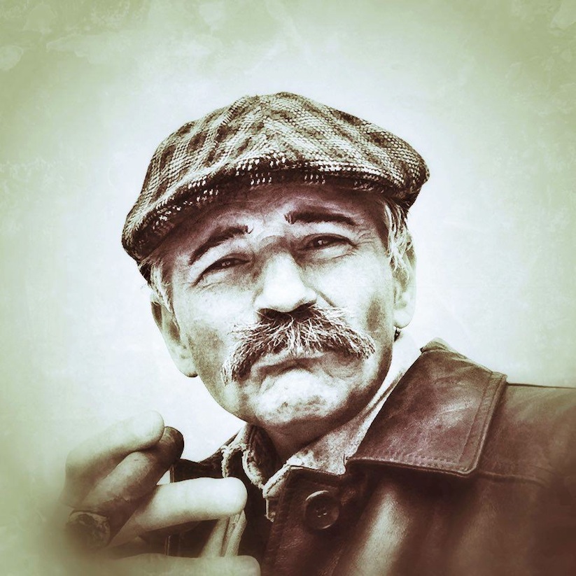 Movember_A_Woman_Transforms_Herself_Into_Dozens_Of_Old_Fashioned_Mustached_Men_2014_11