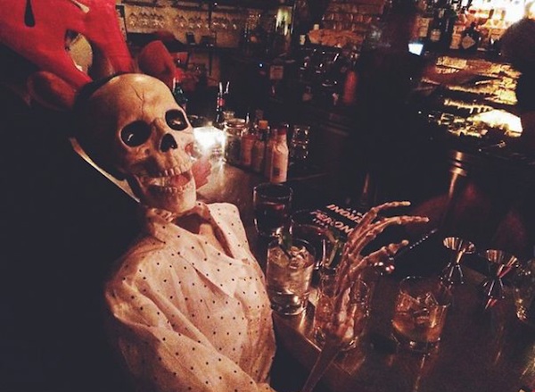 Meet_Skellie_A_Skeleton_Who_Is_Basically_Any_Girl_On_Instagram_2015_13