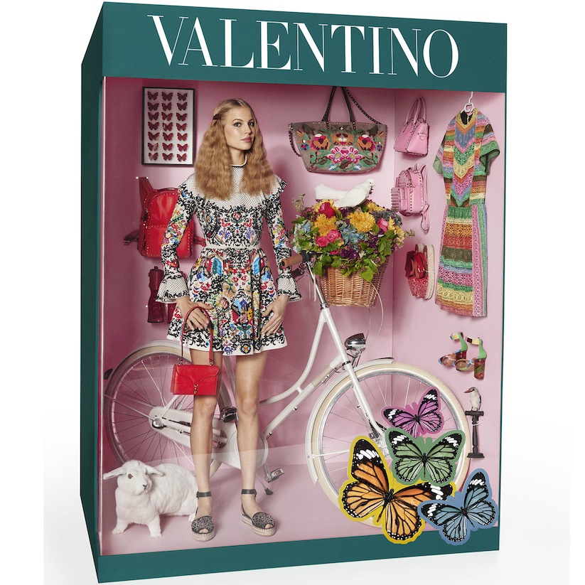 Supermodels_Pose_Like_Living_Dolls_for_Vogue_Paris_2014_08