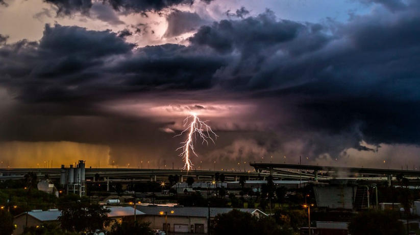 Tampa_Storms_Stunning_Pictures_of_Floridas_Lightened_Up_Skies_2015_07