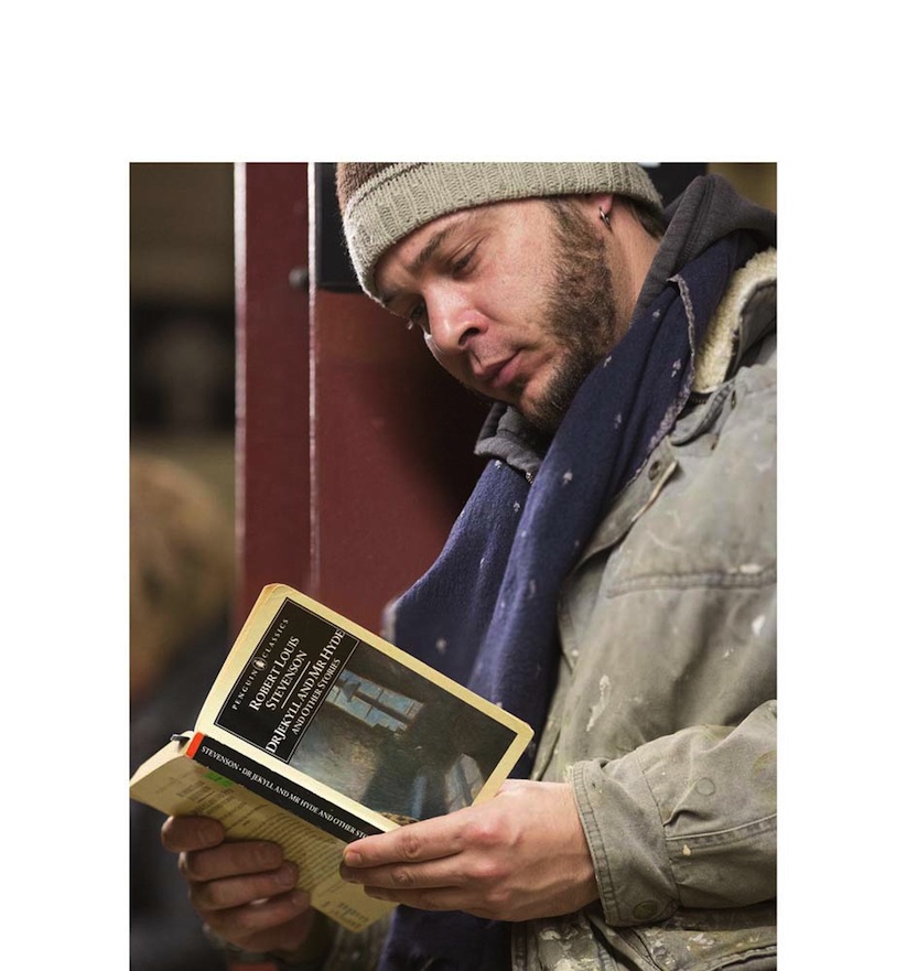The_Last_Book_Photographer_Docmuments_What_People_Are_Reading_on_the_NYC_Subway_2015_06