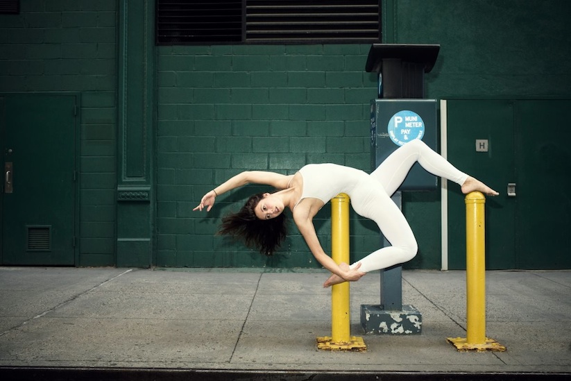 Urban_Yoga_Stunning_Yoga_Poses_Captured_On_The_Streets_Of_Paris_Madrid_NYC_2015_03