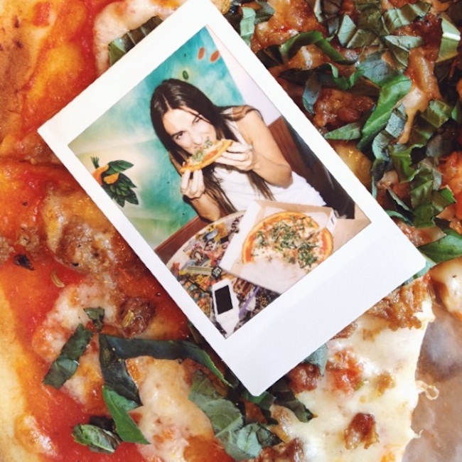Hot_Girls_Eating_Pizza_2015_13