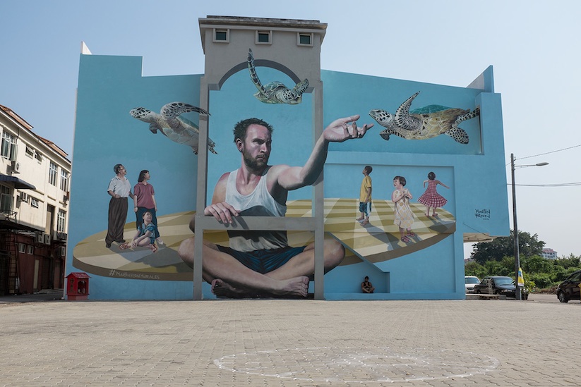 Swim_in_the_Air_New_Mural_by_Artist_Martin_Ron_in_Penang_Malaysia_2015_02