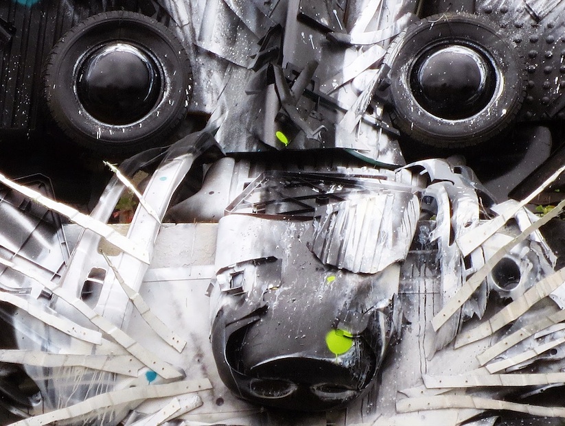 Big_Racoon_New_Street_Installation_by_Bordalo_2015_02