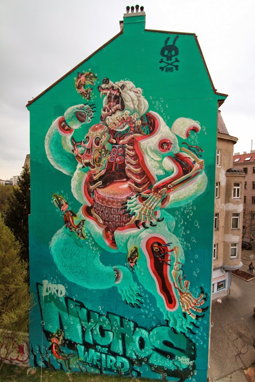 Dissection_Of_A_Polar_Bear_Gigantic_New_Piece_by_Artist_Nychos_in_Vienna_2015_02
