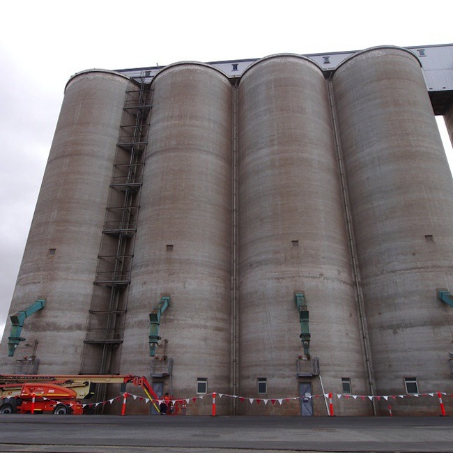 New_Mural_by_British_Artist_Phlegm_on_Giant_Grain_Silos_in_Perth_Australia_2015_03