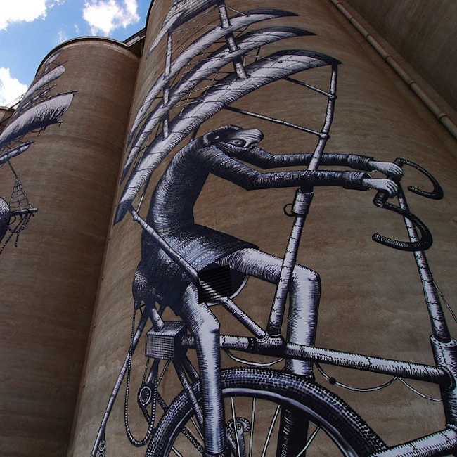 New_Mural_by_British_Artist_Phlegm_on_Giant_Grain_Silos_in_Perth_Australia_2015_07