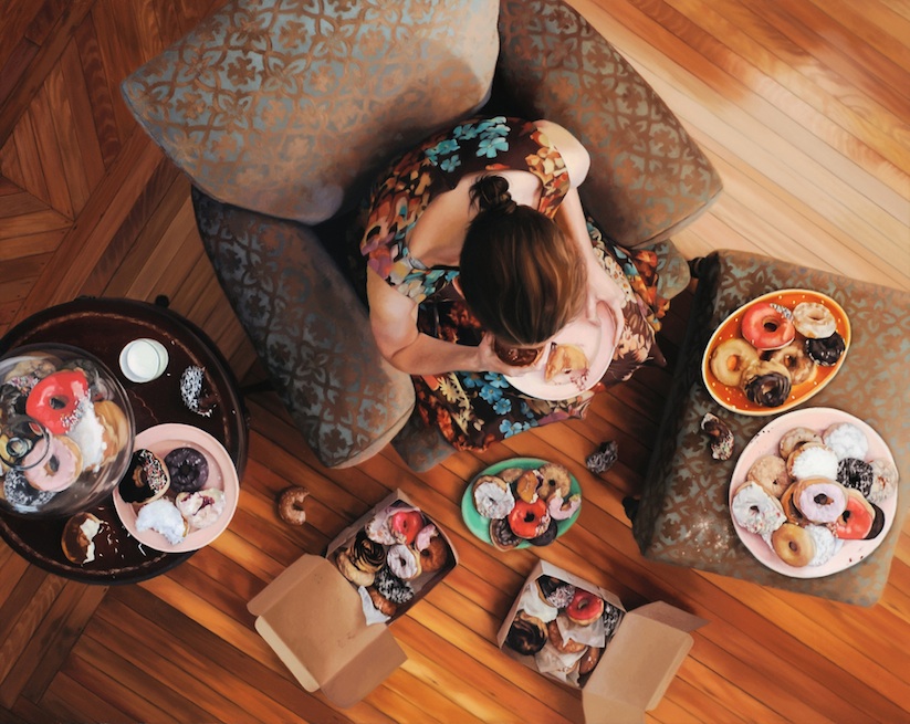 Hyperrealistic_Oil_Paintings_of_Women_and_Food_by_NYC_based_Artist_Lee_Price_2015_07