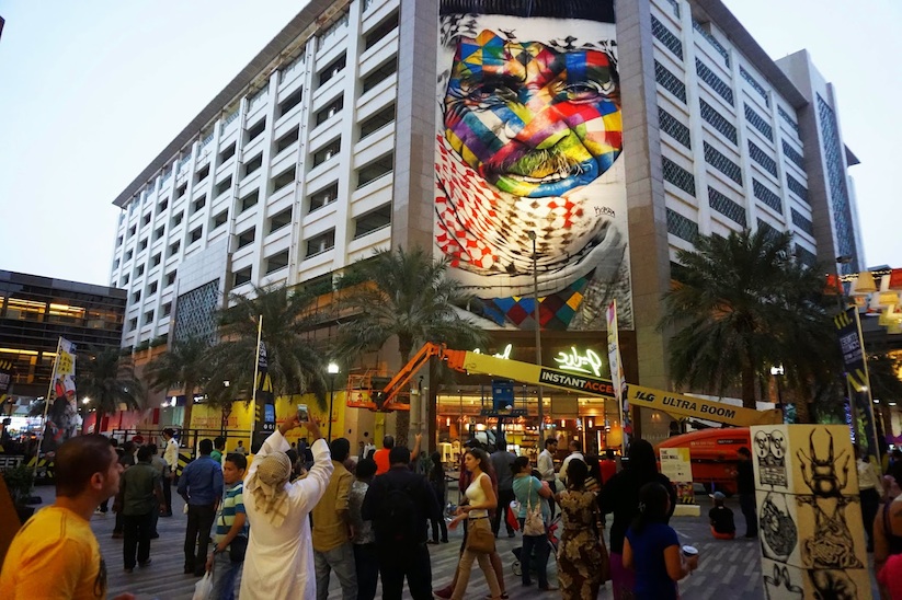 The_Bedouin_New_Mural_by_Eduardo_Kobra_in_Dubai_2015_03