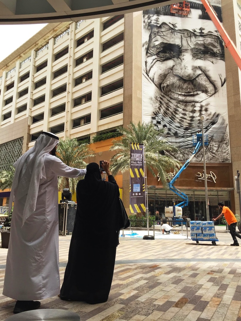 The_Bedouin_New_Mural_by_Eduardo_Kobra_in_Dubai_2015_06