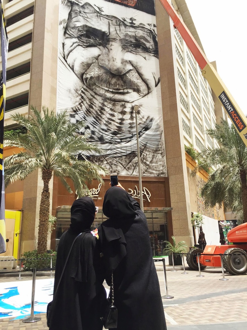 The_Bedouin_New_Mural_by_Eduardo_Kobra_in_Dubai_2015_07