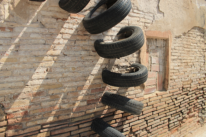 pneumatic-tires-streetart_10