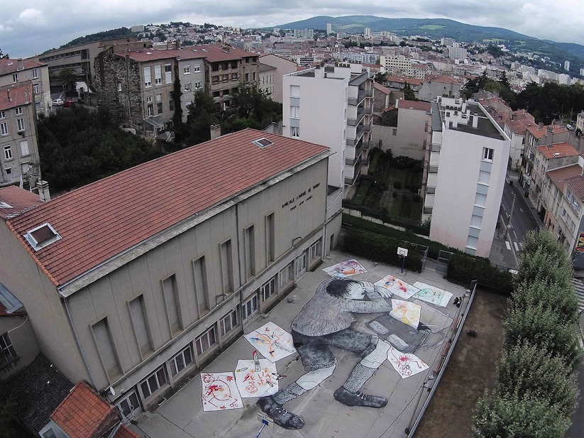 Giant_Rooftop_Murals_of_Sleeping_Humans_by_French_Artists_Ella_Pitr_2015_02