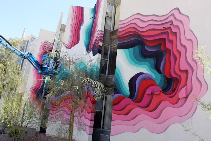 Impressive_New_Mural_by_German_Streetartist_1010_in_Las_Vegas_California_2015_02