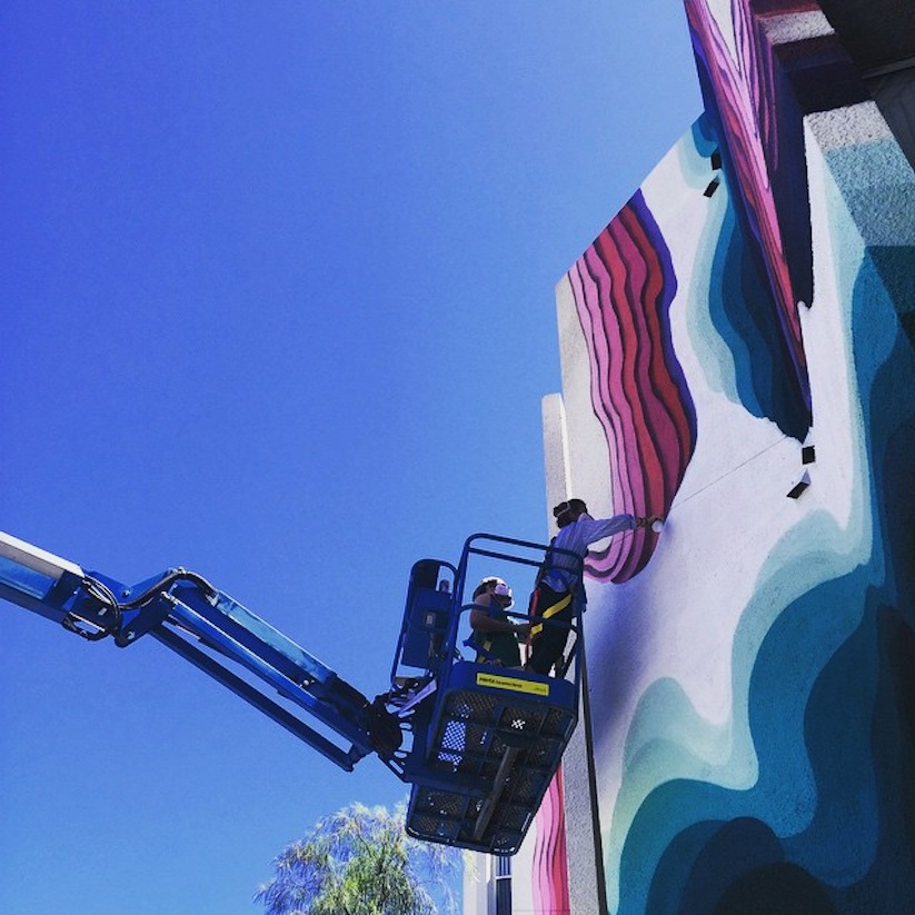 Impressive_New_Mural_by_German_Streetartist_1010_in_Las_Vegas_California_2015_05