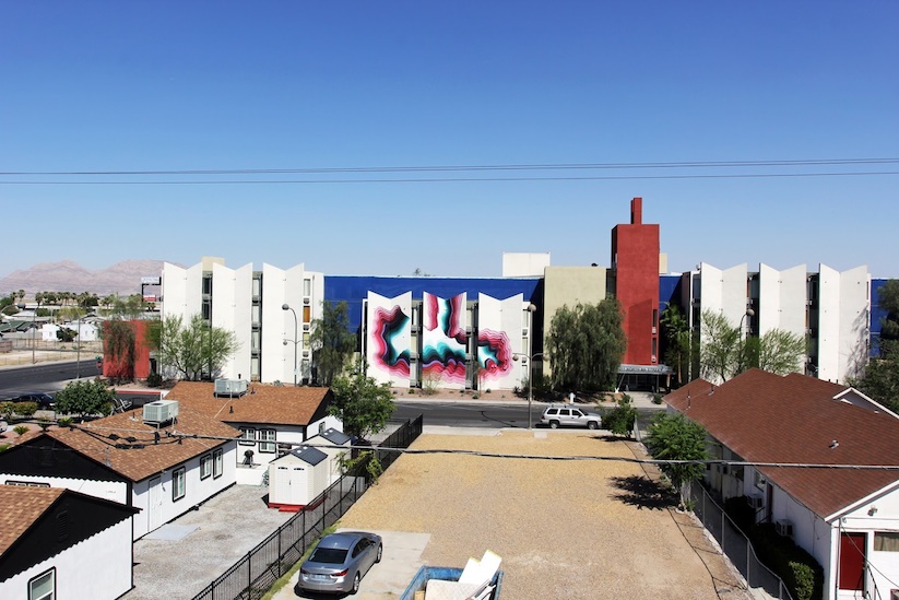 Impressive_New_Mural_by_German_Streetartist_1010_in_Las_Vegas_California_2015_06