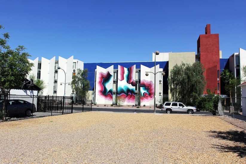 Impressive_New_Mural_by_German_Streetartist_1010_in_Las_Vegas_California_2015_08
