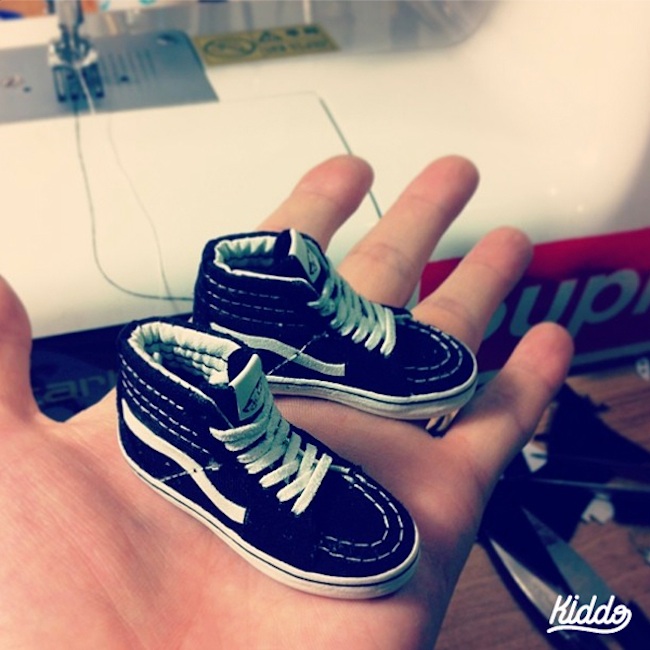 Incredibly_Detailed_Miniature_Sculptures_Famous_Sneakers_by_Toy_Designer_Kiddo_2015_11