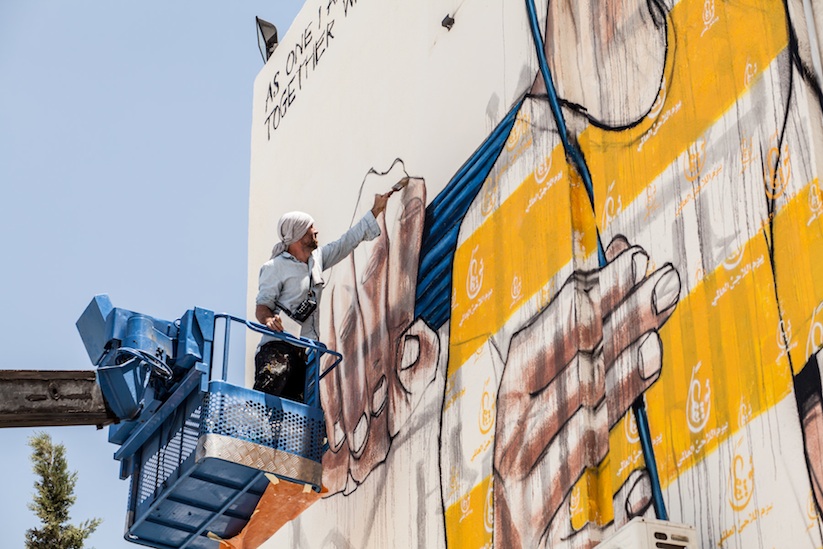 New_Large_Mural_by_HERAKUT_in_Amman_Jordan_2015_02