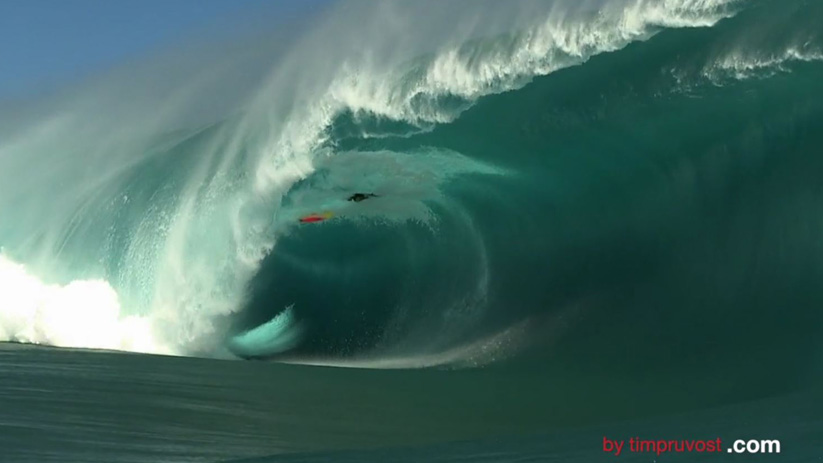 Code Orange in Teahupoo 01