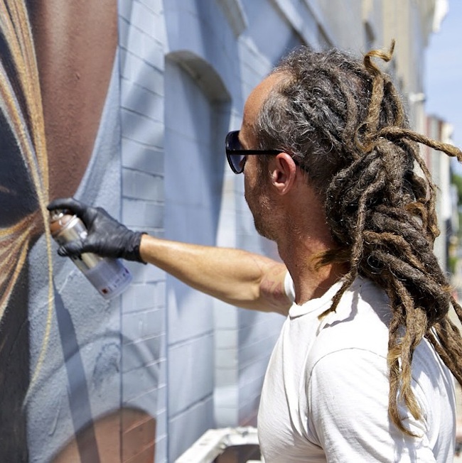Float_by_Street_Artist_James_Bullough_for_the_Richmond_Mural_Project_2015_10