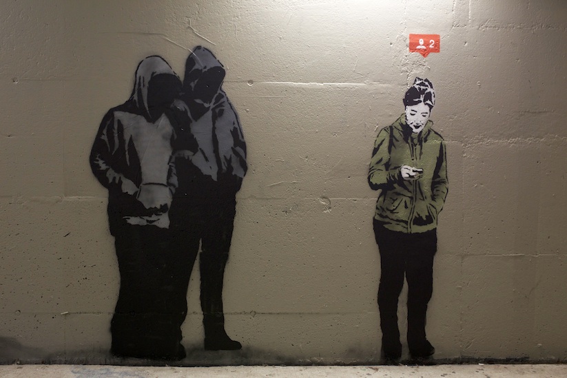 New_Pieces_by_Street_Artist_iHeart_in_Vancouver_2015_01