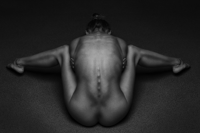 Bodyscapes_The_Beauty_Of_Womens_Bodies_Captured_in_Amazing_BW_Photos_by_Anton_Belovodchenko_2015_03