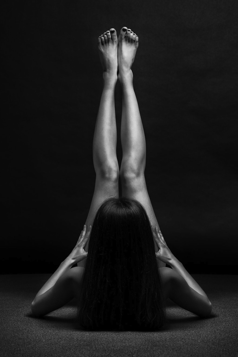 Bodyscapes_The_Beauty_Of_Womens_Bodies_Captured_in_Amazing_BW_Photos_by_Anton_Belovodchenko_2015_06
