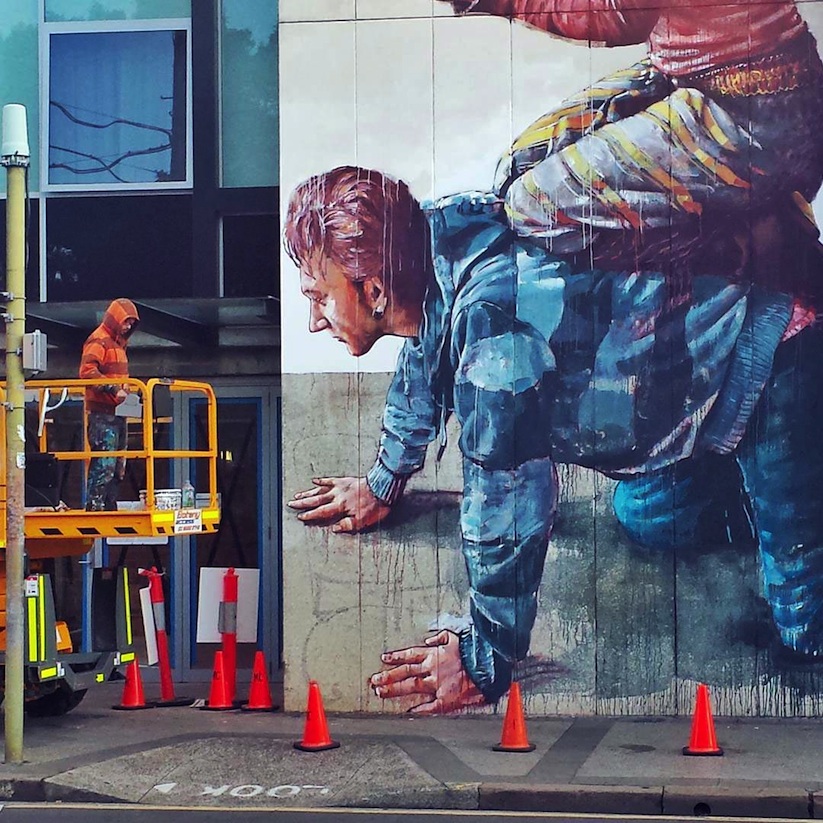 Housing_Bubble_A_New_Mural_by_Street_Artist_Fintan_Magee_in_Sydney_Australia_2015_04