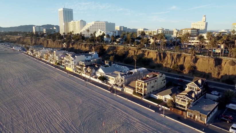 Los_Angeles_Landmarks_Street_Art_from_Above_by_Ian_Wood_2015_04