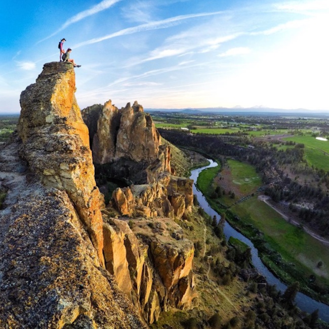 Van_Life_Photographer_Travis_Burke_On_a_1_Year_Road_Trip_in_his_Grandmas_Van_2015_09