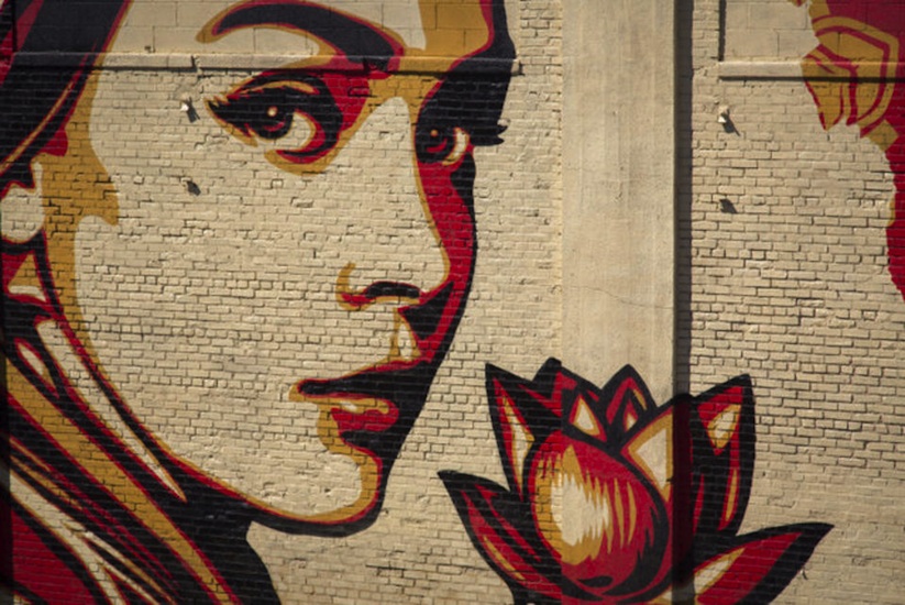 A_Strong_and_Beautiful_New_Mural_by_Shepard_Fairey_in_Jersey_City_USA_2015_02