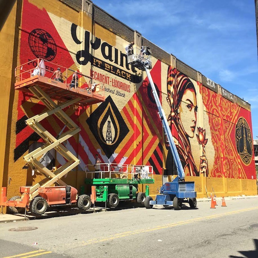 A_Strong_and_Beautiful_New_Mural_by_Shepard_Fairey_in_Jersey_City_USA_2015_03