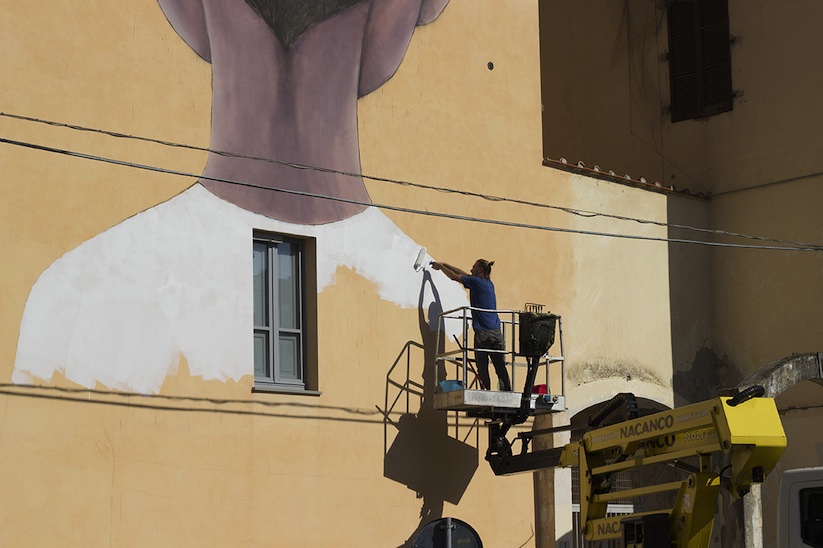 Escape_A_New_Mural_by_Street_Artist_Seth_GlobePainter_in_Arezzo_Italy_2015_02