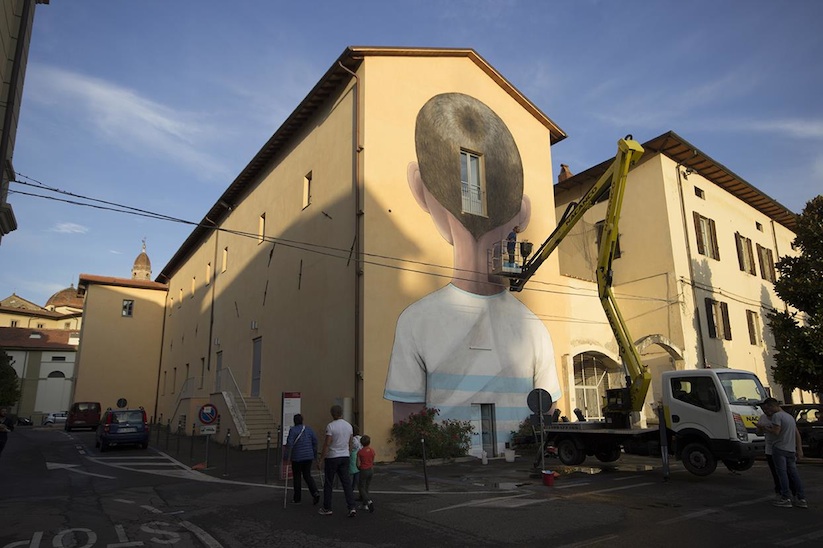 Escape_A_New_Mural_by_Street_Artist_Seth_GlobePainter_in_Arezzo_Italy_2015_03