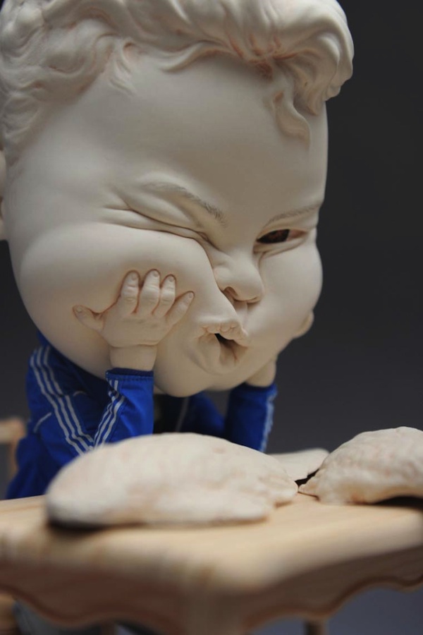 Inner_Child_Impressive_Ceramic_Creations_by_Chinese_Sculptor_Johnson_Tsang_2015_07