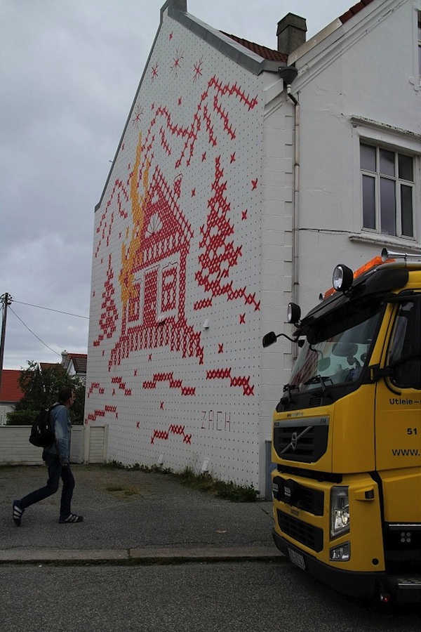 Mural_Composed_by_Cross_Stitches_from_Lithuanian_Street_Artist_Ernest_Zacharevic_in_Stavanger_Norway_2015_08