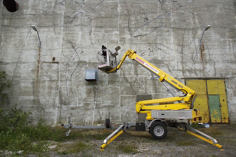 New_Comic_inspired_Mural_by_Street_Artist_Deih_for_UpNorth_Festival_in_Sulitjelma_Norway_2015_02