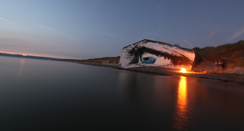 The_Eye_A_Beautiful_Mural_by_Street_Artist_Cece_on_the_Beach_of_Siouville_Hague_France_2015_08