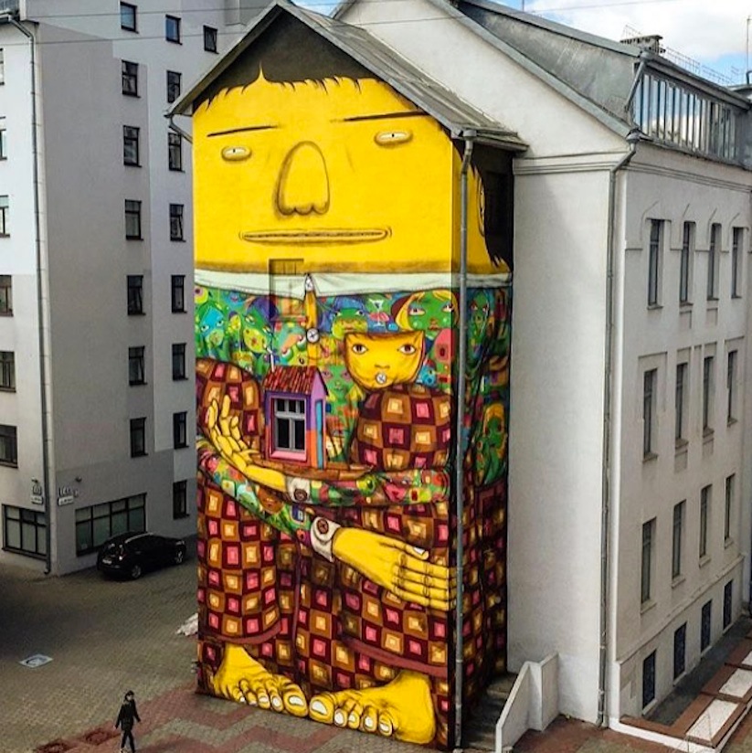 The_Giant_of_Belarus_A_New_Mural_by_Brazilian_Street_Art_Duo_Os_Gemeos_in_Minsk_2015_07